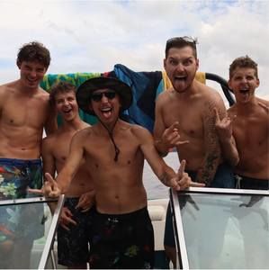 Meet your Posher, Ty